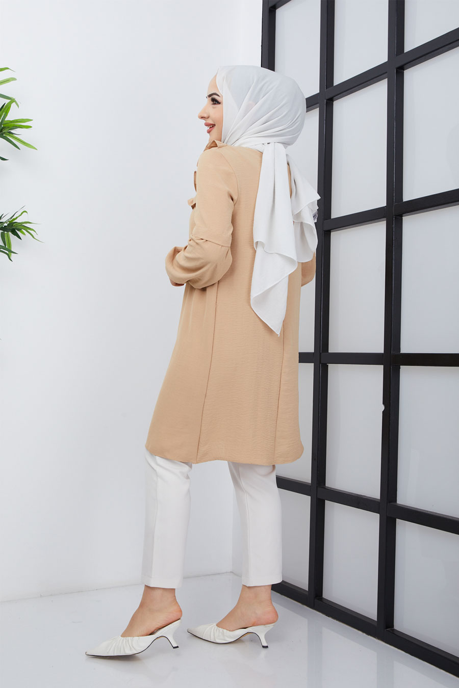 Fırfır Detaylı Tunik - Bej Fırfır Detaylı Tunik - Bej