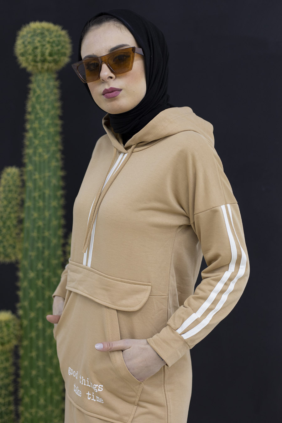 Şerit Detaylı Spor Takım - Krem Rengi