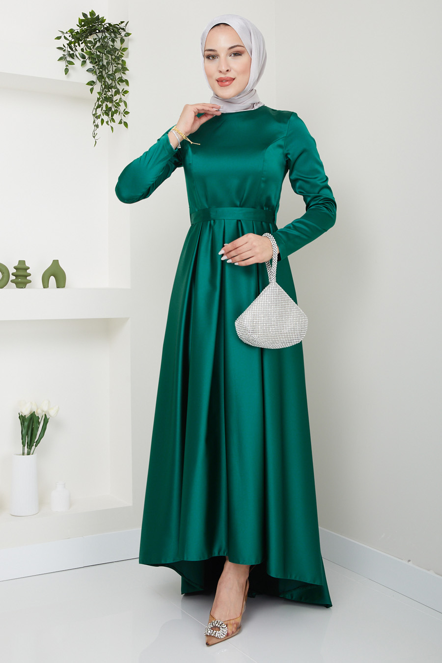 Eteği Uzun Saten Tesettür Abiye Elbise - Yeşil