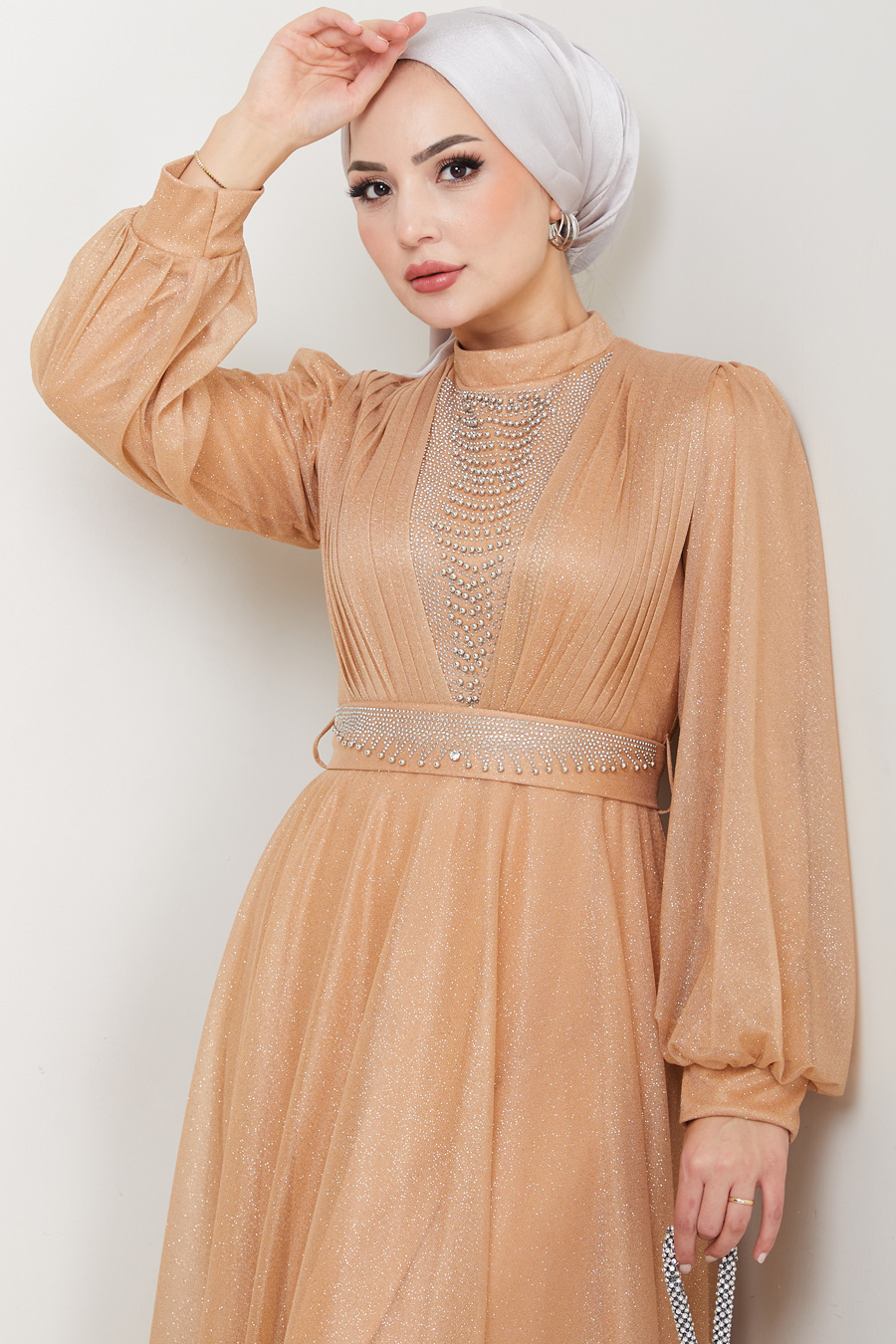 Önü Piliseli Kemerli Abiye Elbise -GOLD