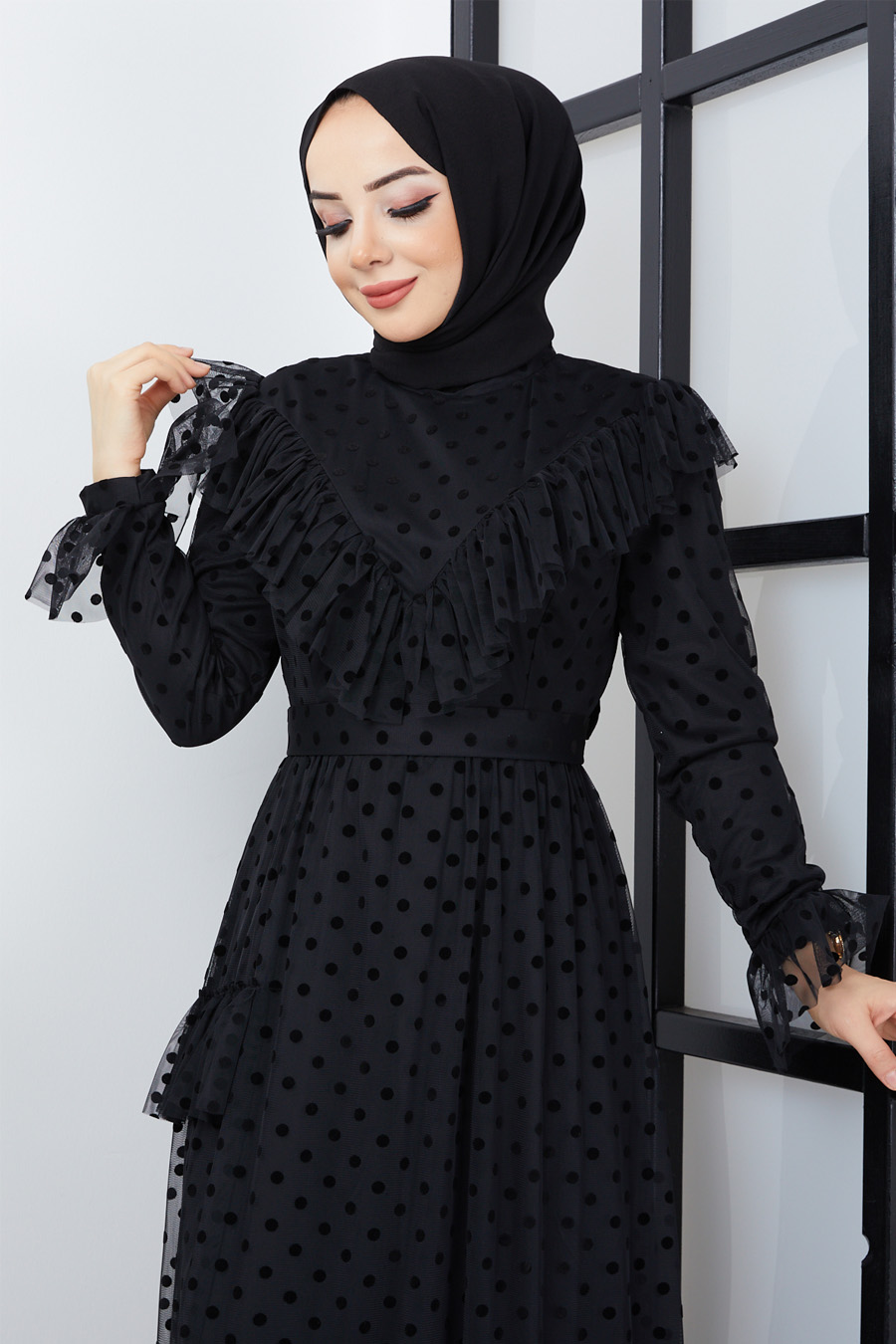 Puantiyeli Tesettür Elbise - Siyah