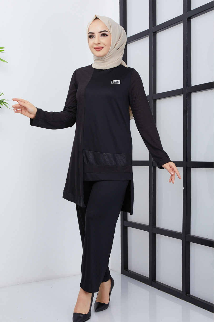 Tunic and Pant Suit - Black