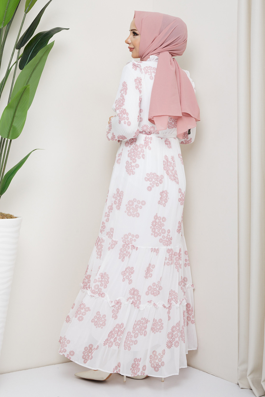 Papatya Desenli Tesettür Elbise - PEMBE Papatya Desenli Tesettür Elbise - PEMBE