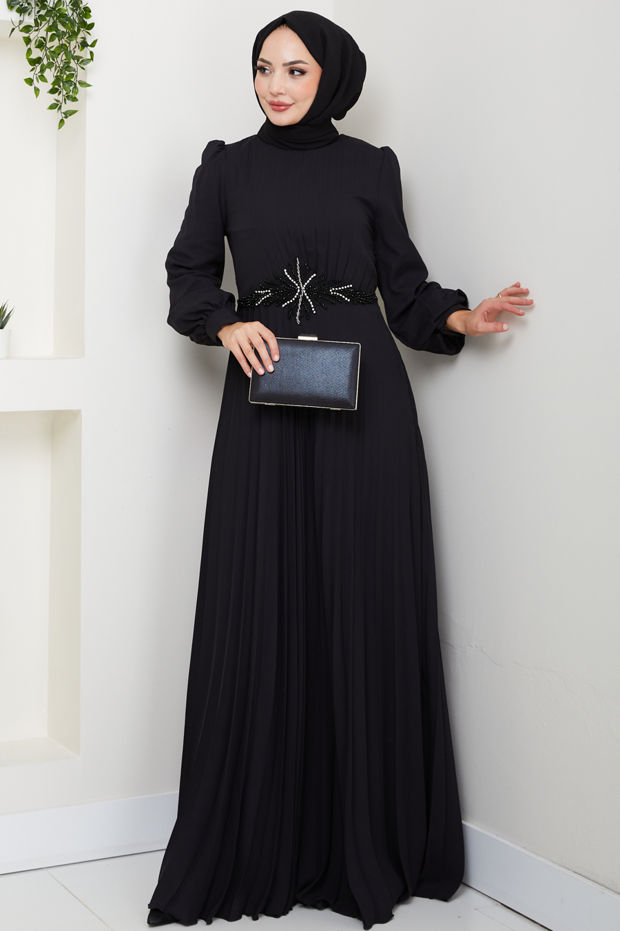 Çiçek Detaylı Tesettür Abiye Elbise -SİYAH