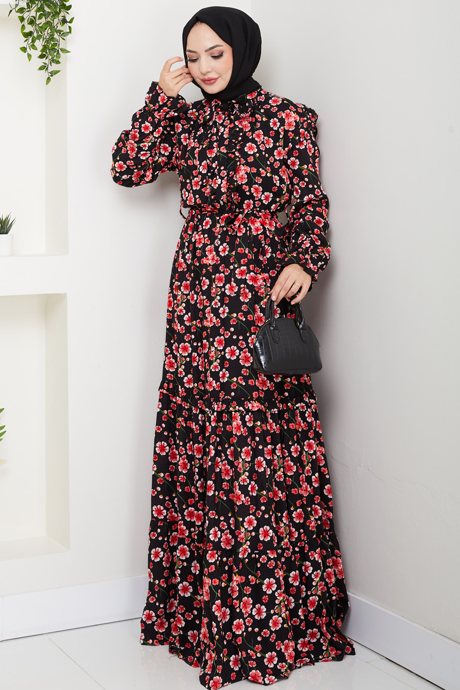 Çiçek Desenli Tesettür Elbise - SİYAH