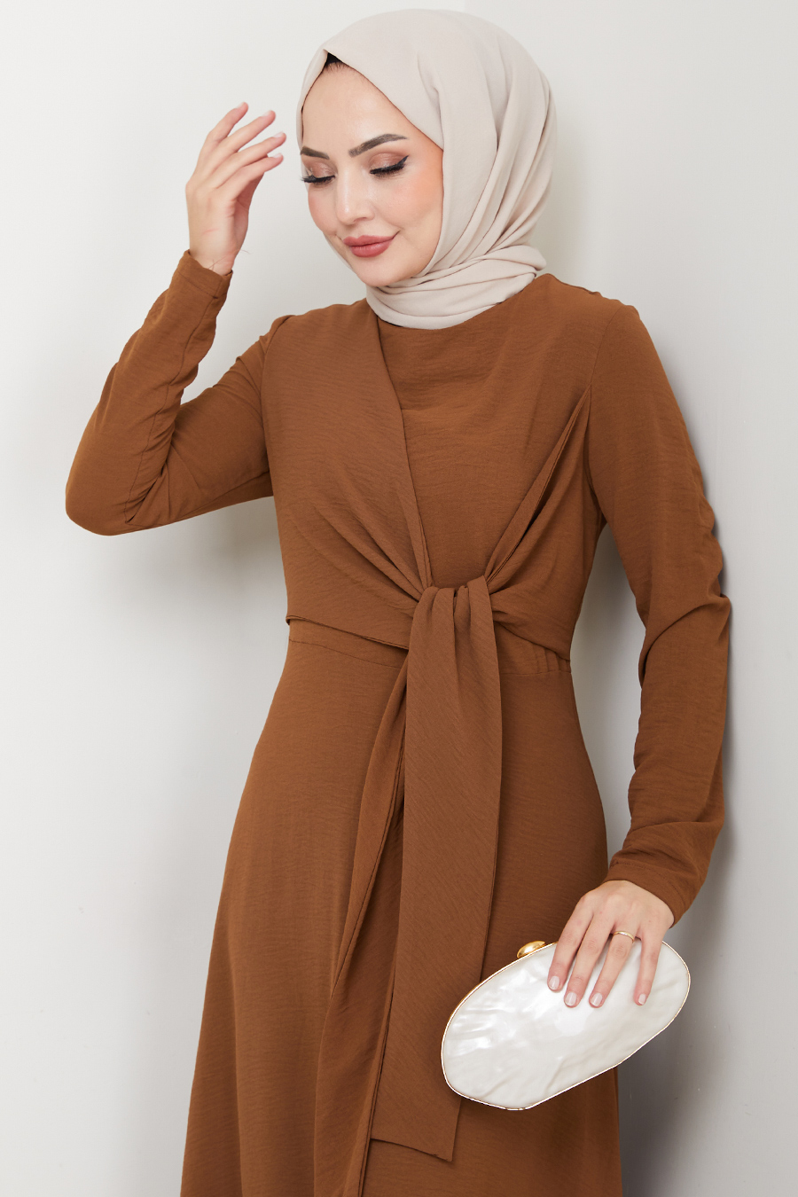 Bağlama Detaylı Tesettür Elbise - Taba 