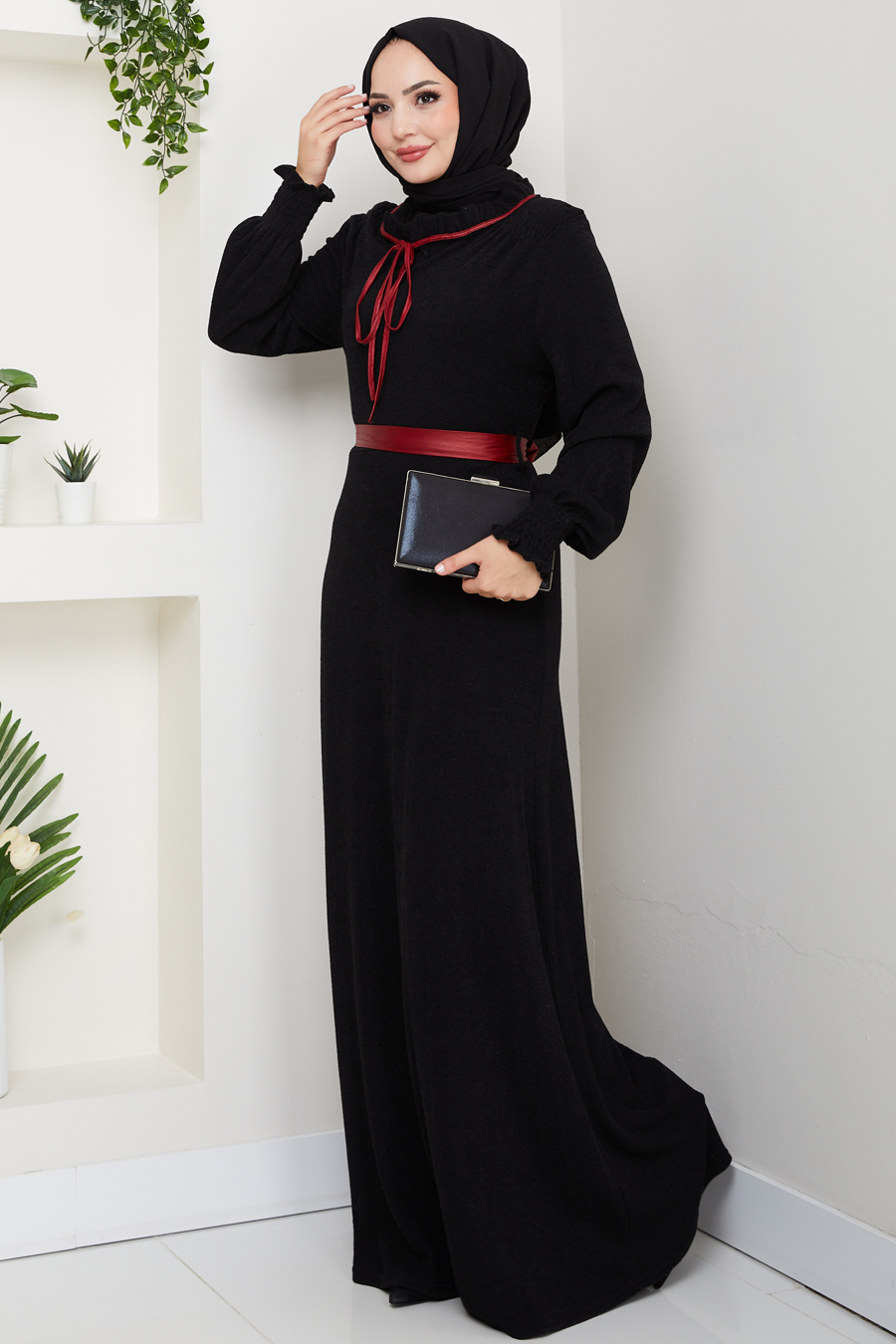 Deri Kemerli Tesettür Elbise - Siyah / Kırmızı