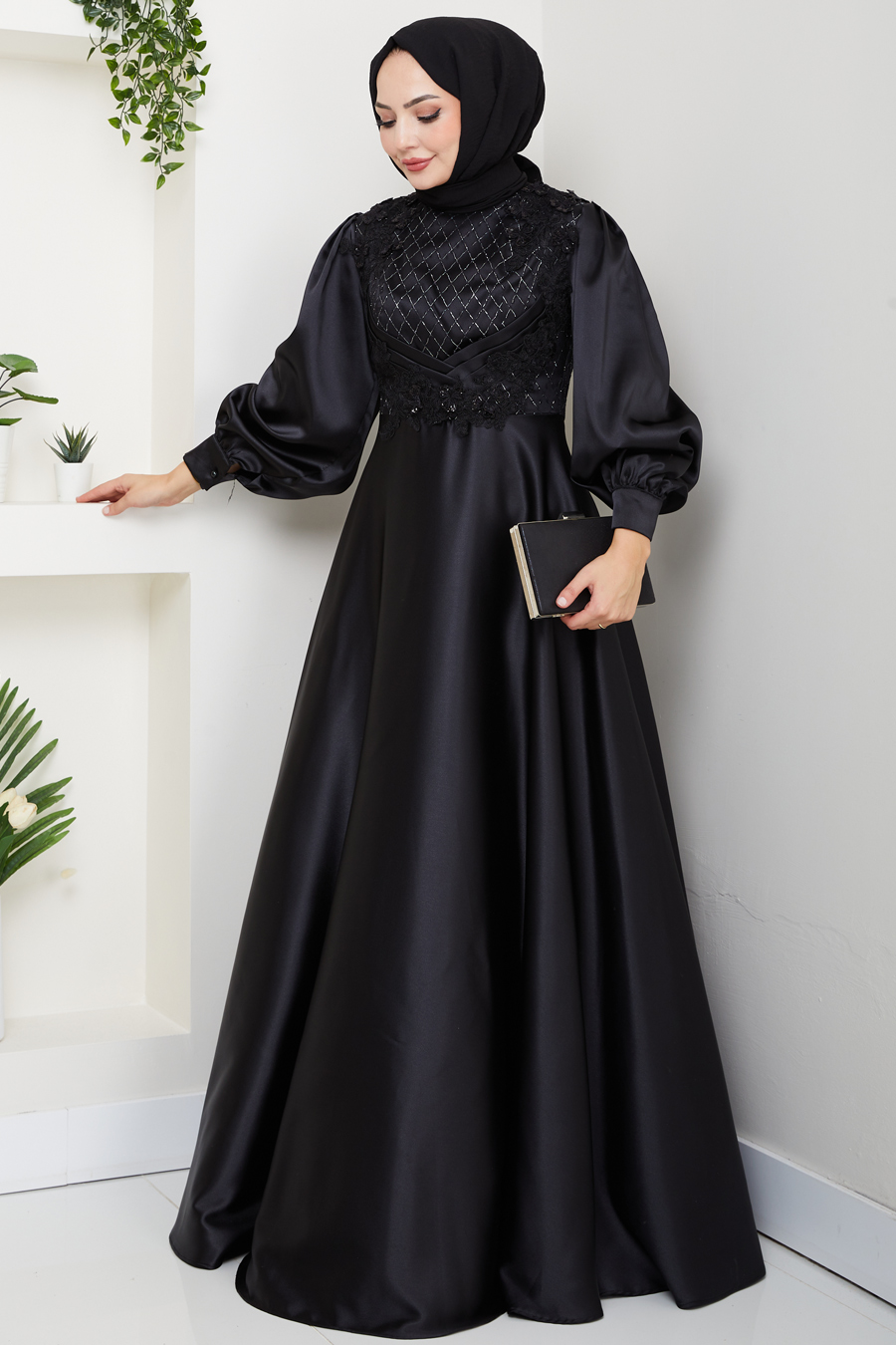 Çiçek Detaylı Tesettür Abiye Elbise - Siyah