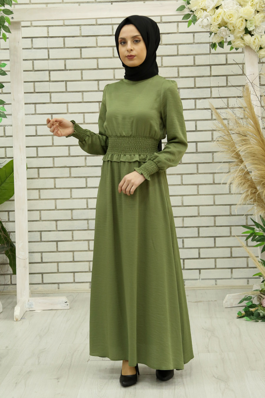 Beli Büzgülü Tesettür Elbise - Yağ Yeşili 
