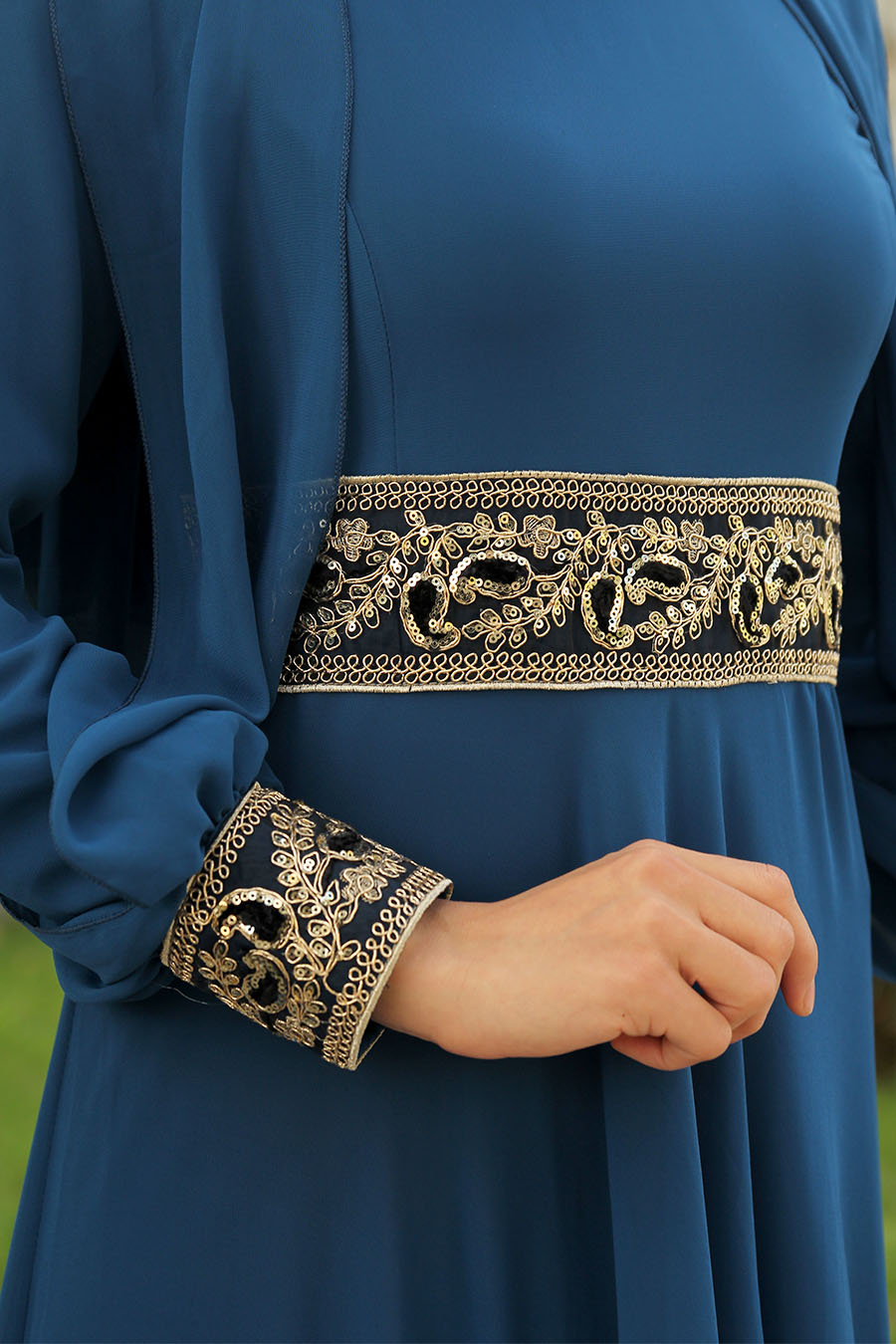 Güpür Detaylı Tesettür Abiye Elbise - Petrol Mavisi