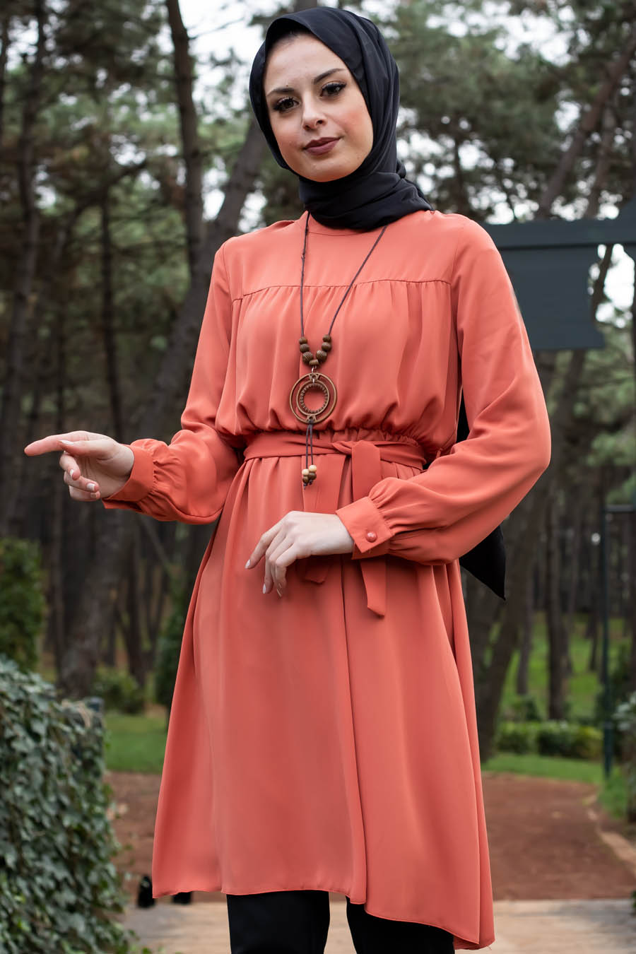 Kolyeli kuşaklı Tunik -Kiremit Kolyeli kuşaklı Tunik -Kiremit