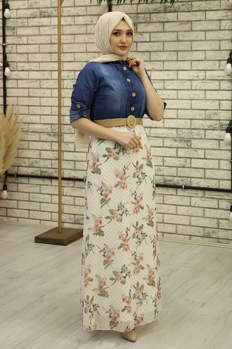 Çiçek Detaylı Kot Tesettür Elbise - Pudra