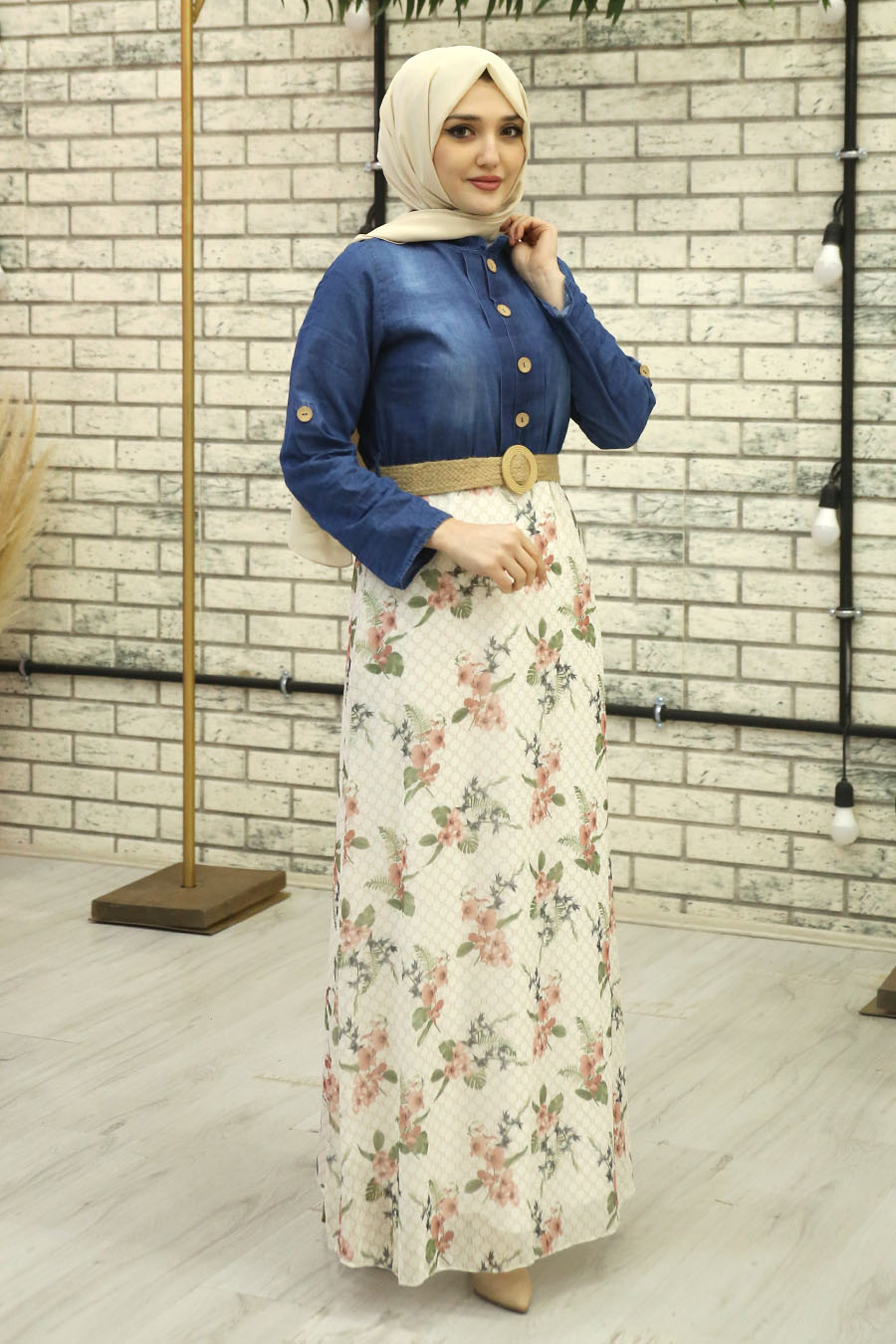 Çiçek Detaylı Kot Tesettür Elbise - Pudra