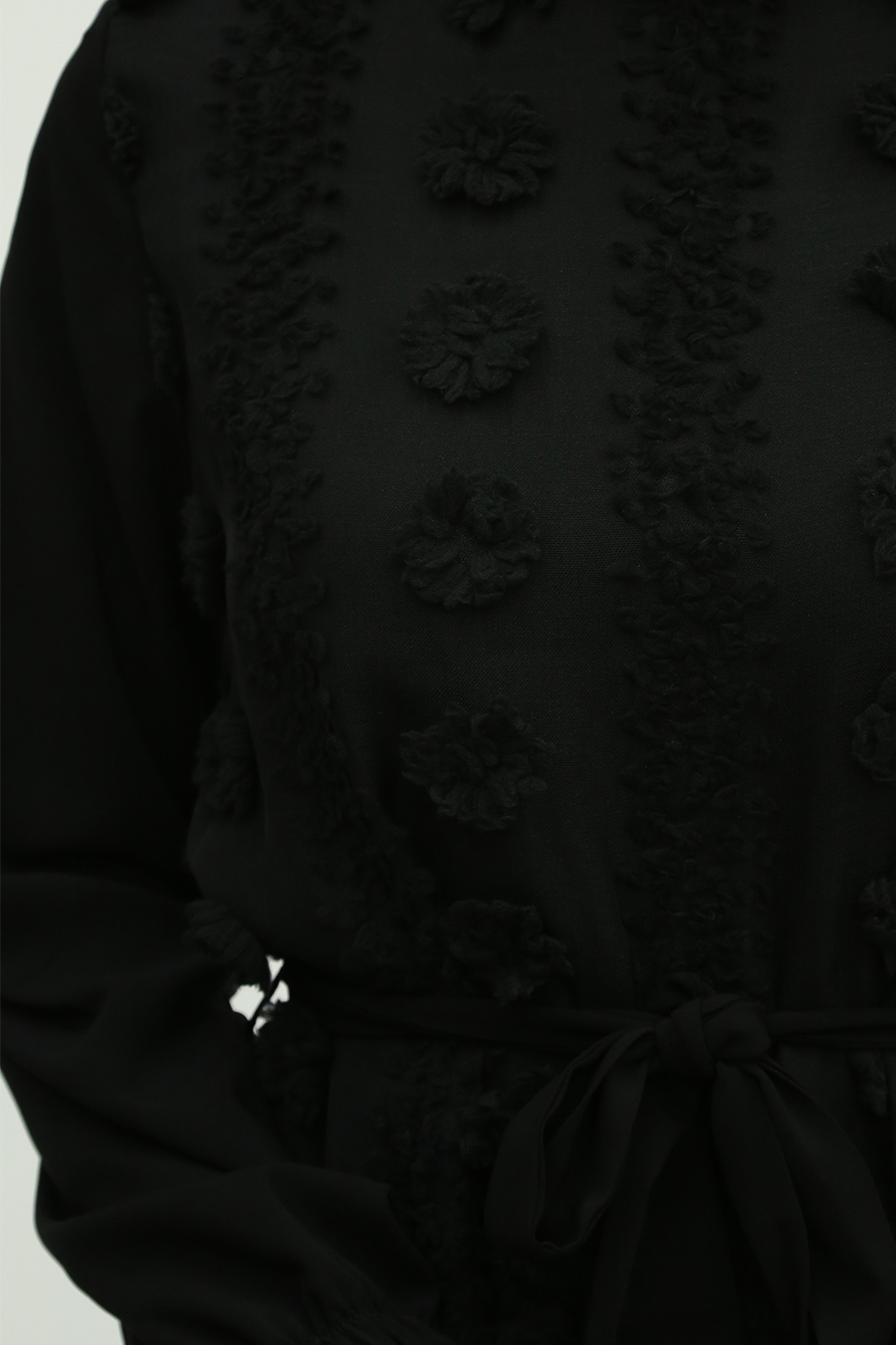 Çiçek Detaylı Tesettür Elbise - Siyah