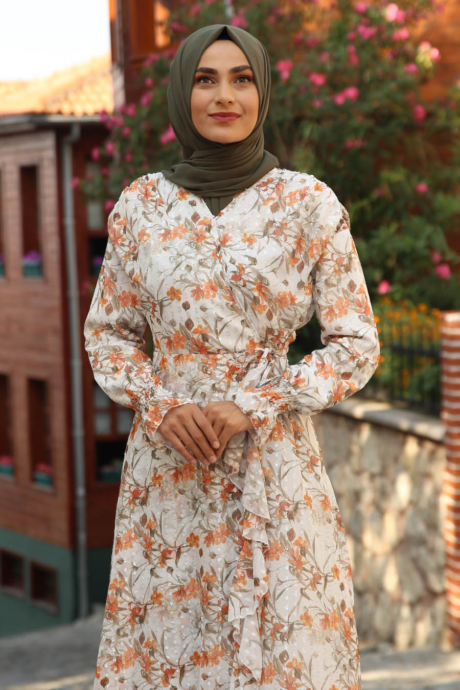  Çiçekli Tesettür Elbise - Kiremit