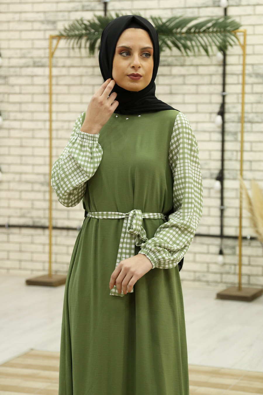 Desen Detaylı Tesettür Elbise - Çağla Yeşili