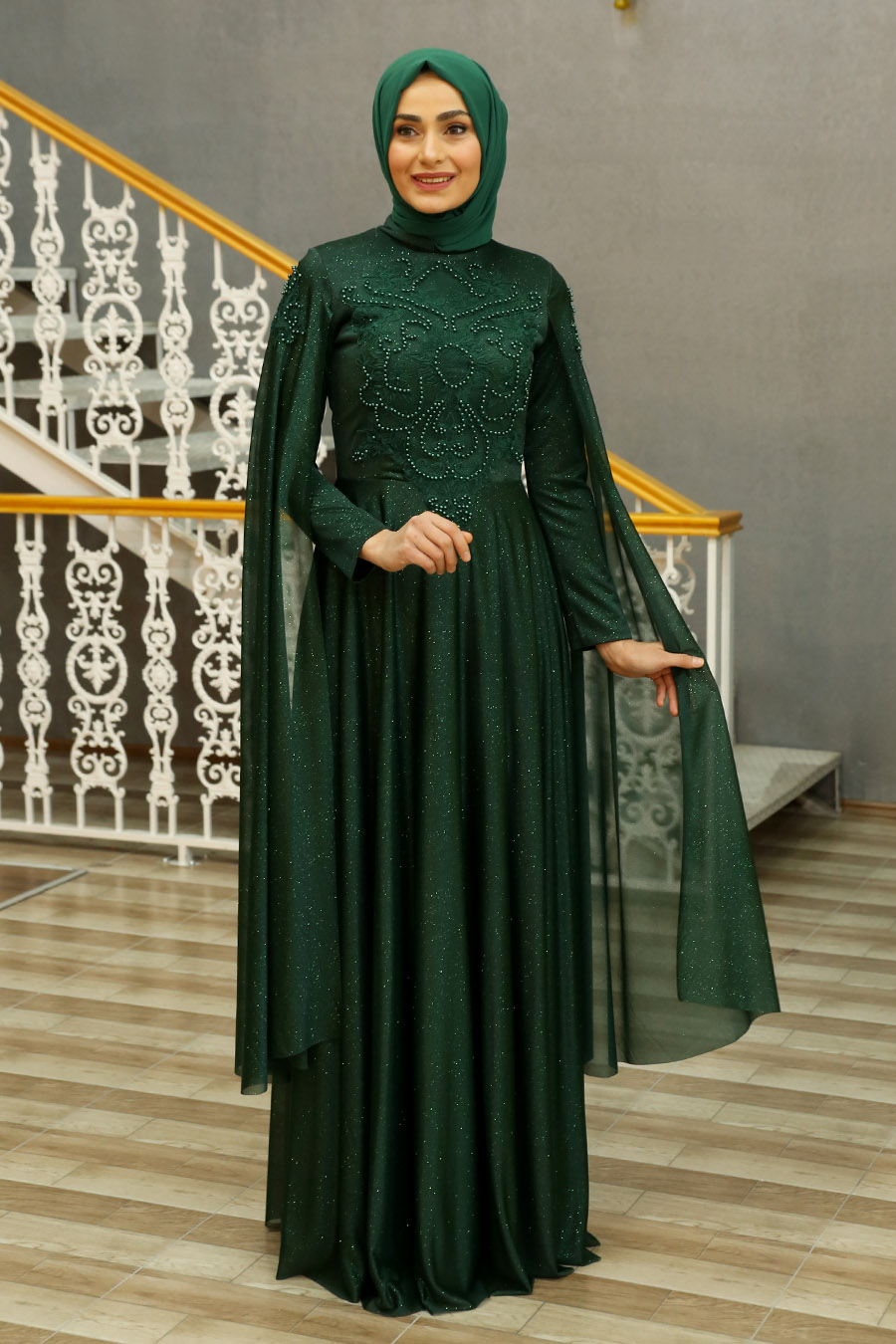 Güpürlü ve İnci Detaylı Tesettür Abiye Elbise - Yeşil 