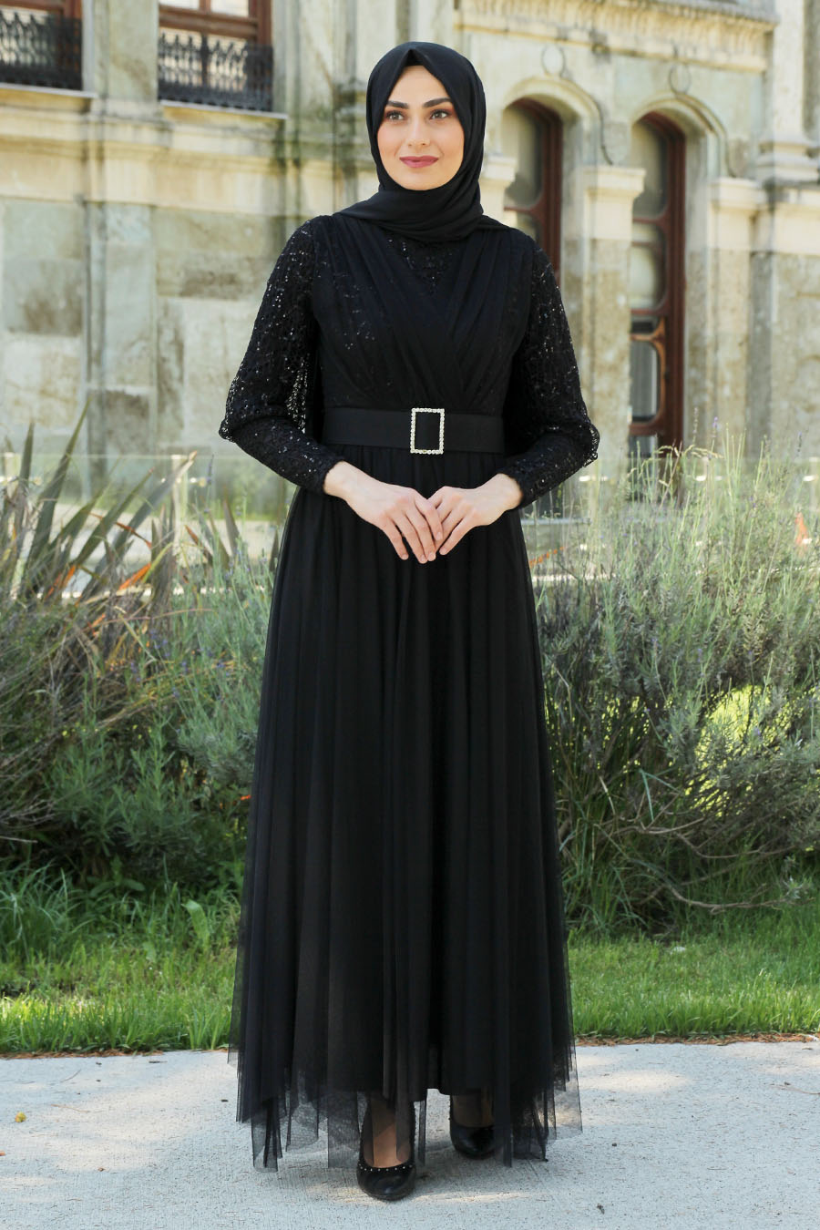 Kemer Detaylı Pul Payet İşlemeli Tesettür Abiye Elbise - Siyah