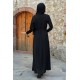 Koldan Düğmeli ve Kolye Detaylı Tesettür Elbise - Siyah