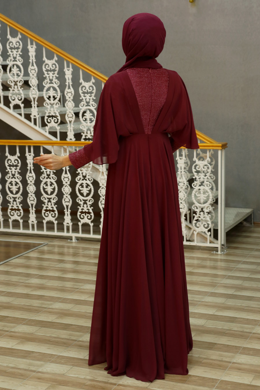 Kolye Detaylı Tesettür Abiye Elbise - Bordo Kolye Detaylı Tesettür Abiye Elbise - Bordo