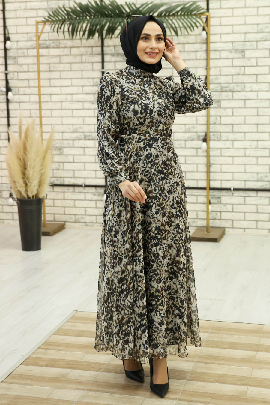 Leopar Desenli Tesettür Elbise Leopar Desenli Tesettür Elbise