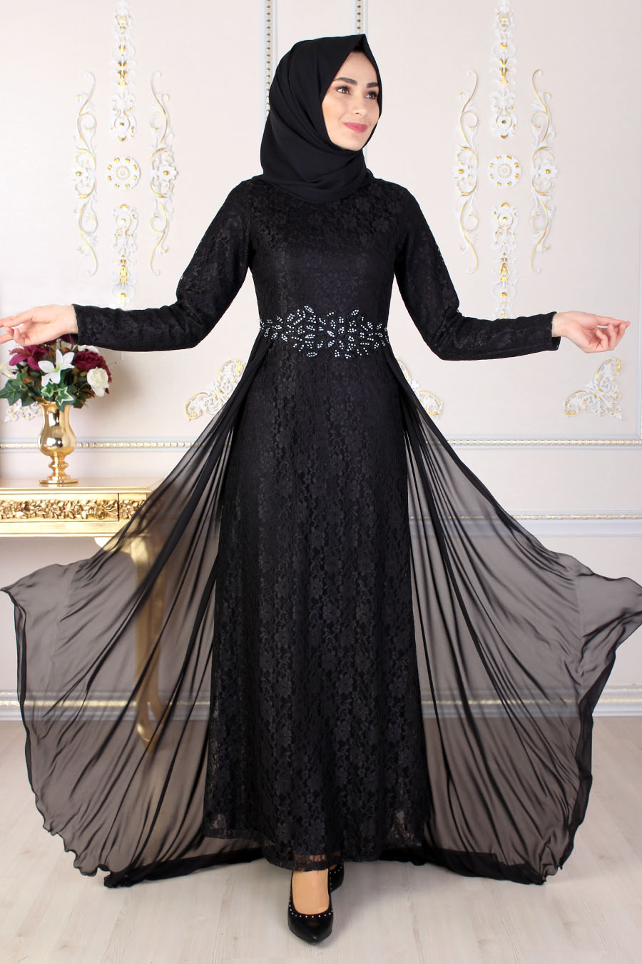 Pul Detaylı Şifon Tesettür Abiye Elbise - Siyah