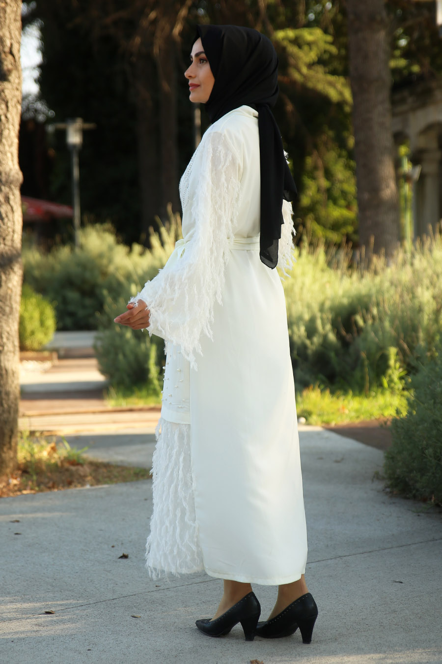 Püskül Detaylı Abaya - Ekru