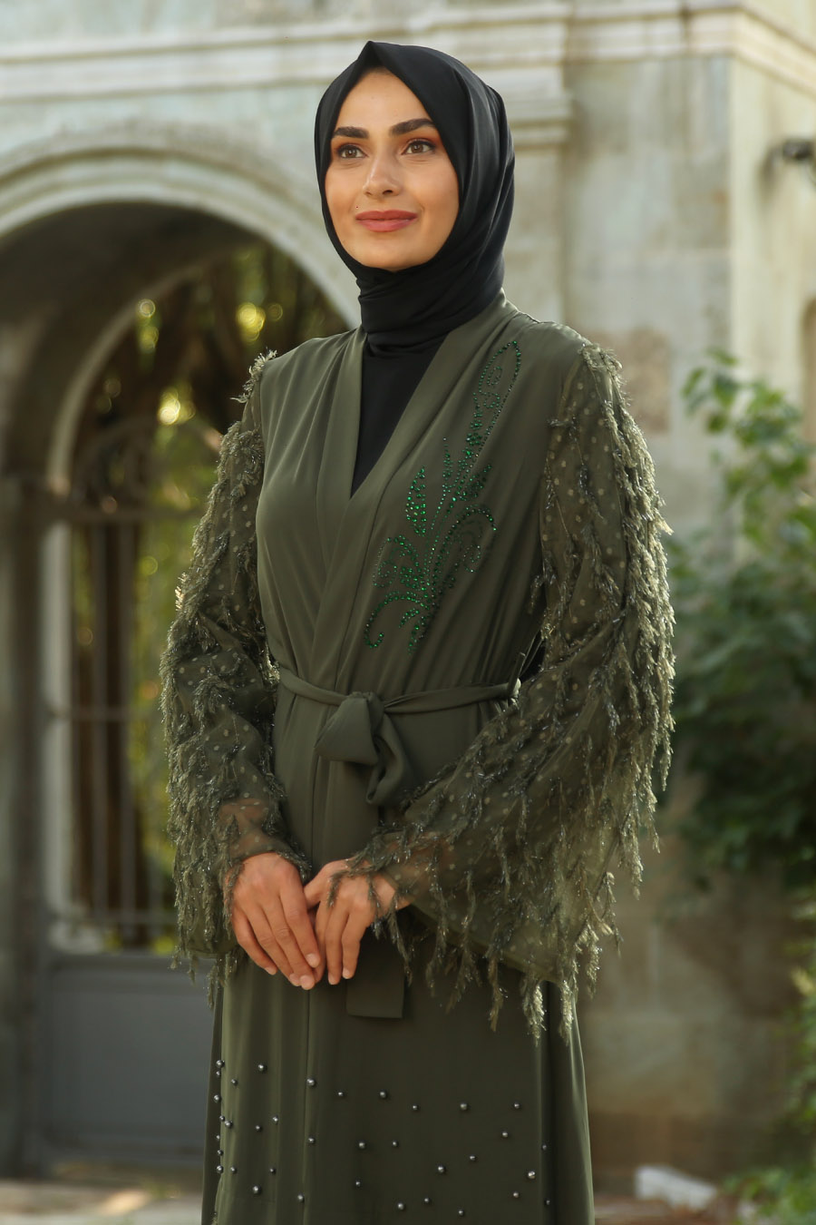 Püskül Detaylı Abaya - Haki