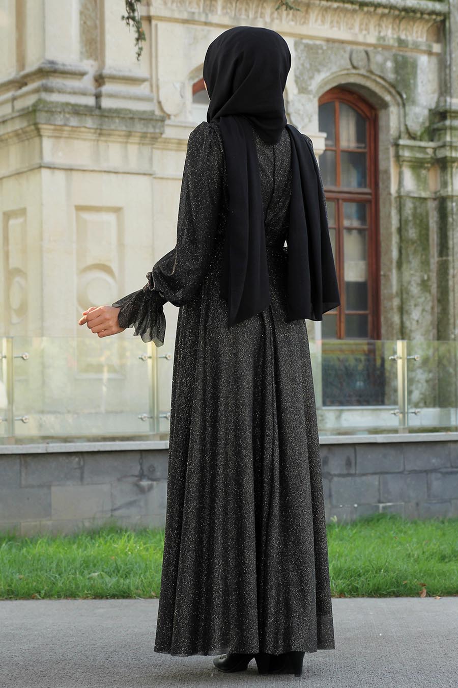 Nervür Detaylı Tesettür Abiye Elbise - Siyah